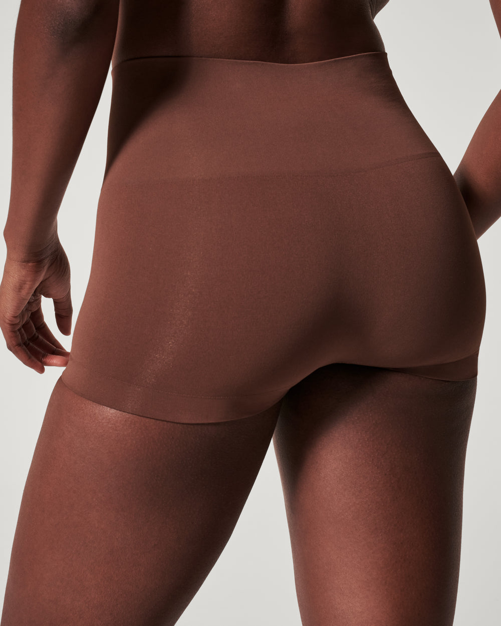 Color::Chestnut Brown