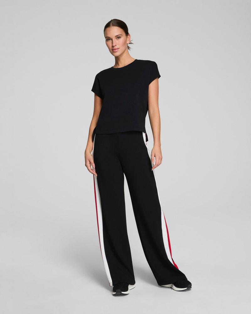 Color::Very Black/Powder/Spanx Red