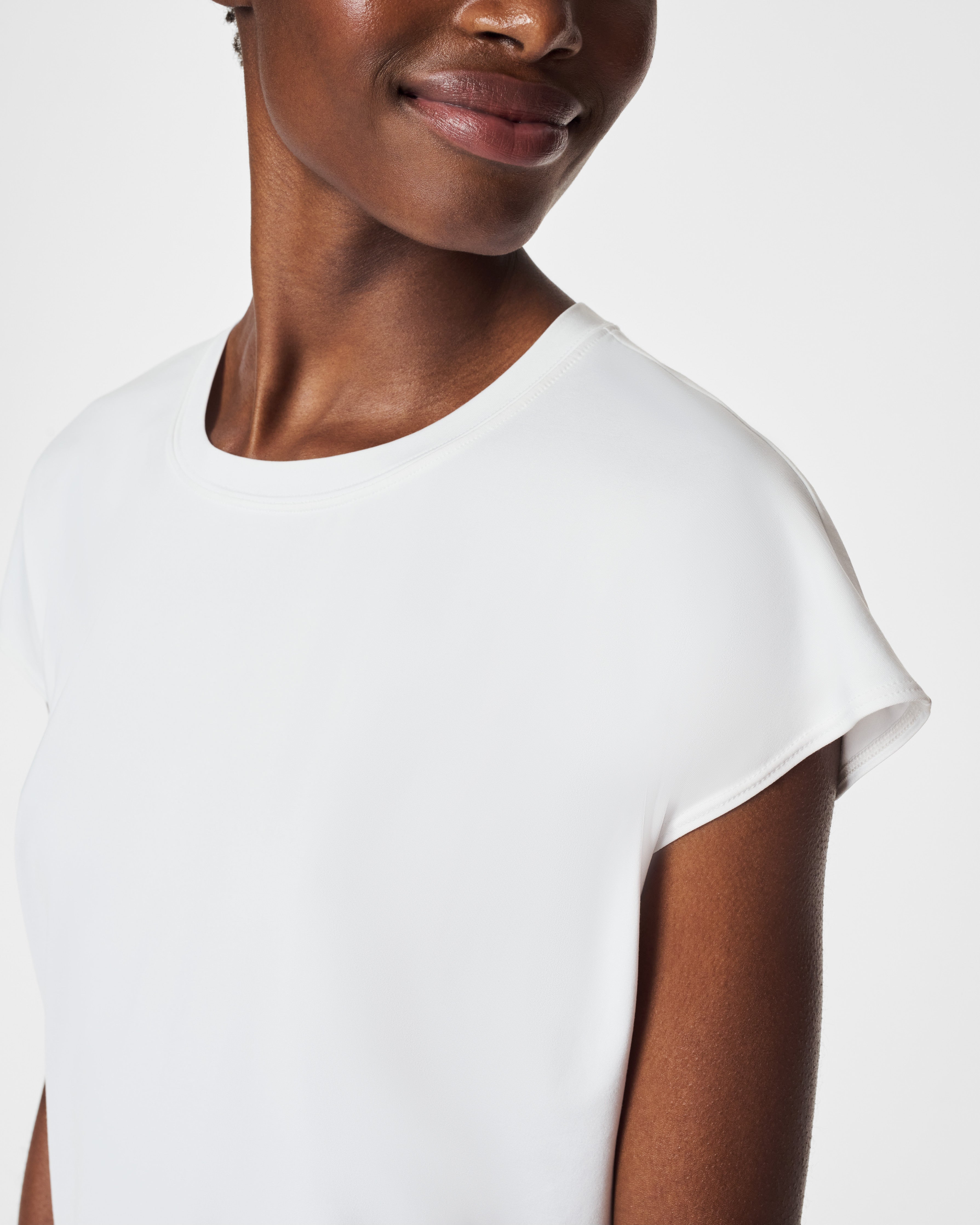 Spanx AirEssentials Short Puffed Sleeve Round Neck 'At-the-Hip' Shirt