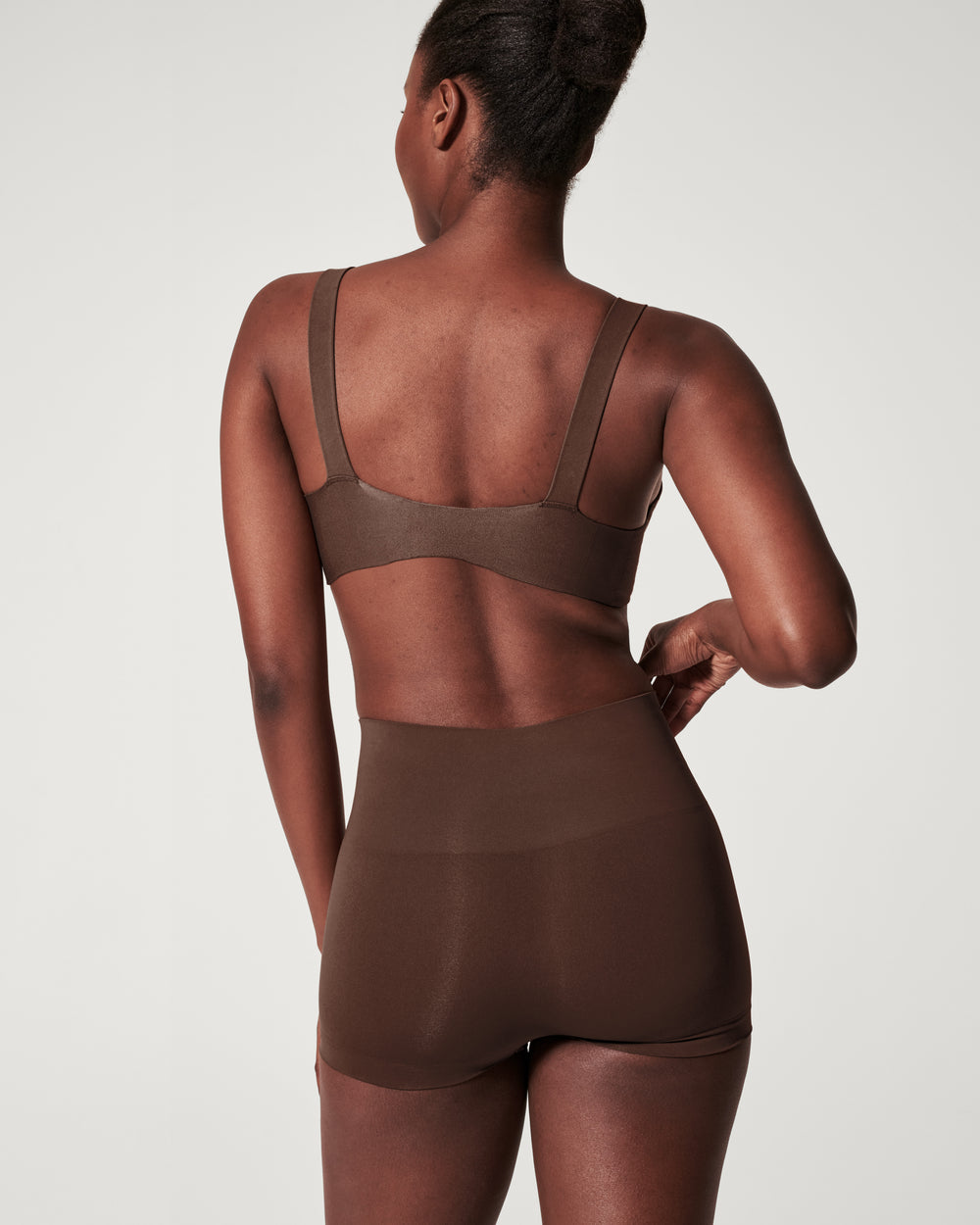 Color::Chestnut Brown