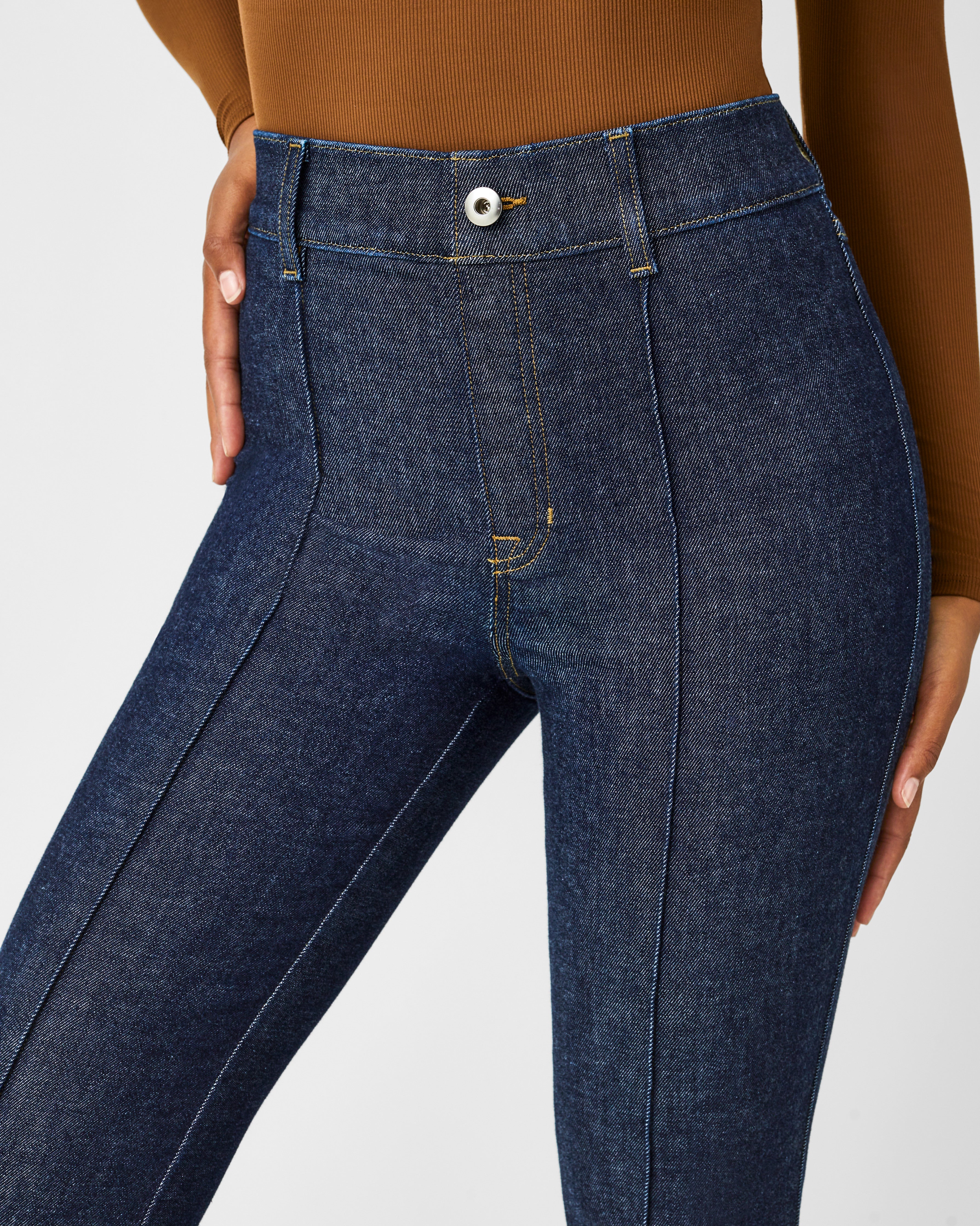 Pintuck Flare Jeans – Spanx