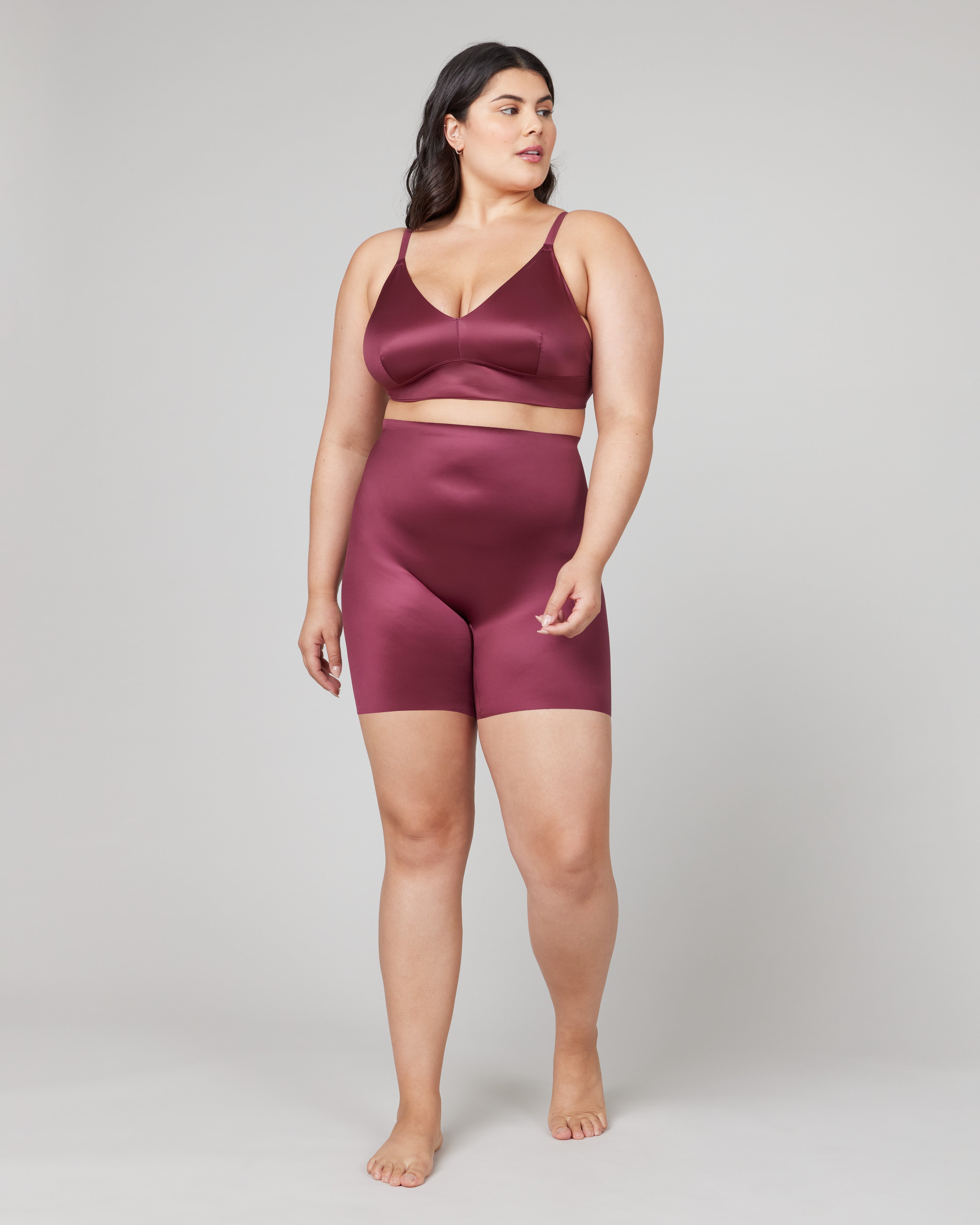 Spanx - Spotlight On Lace Mid-Thigh Shaping Short - Foundation