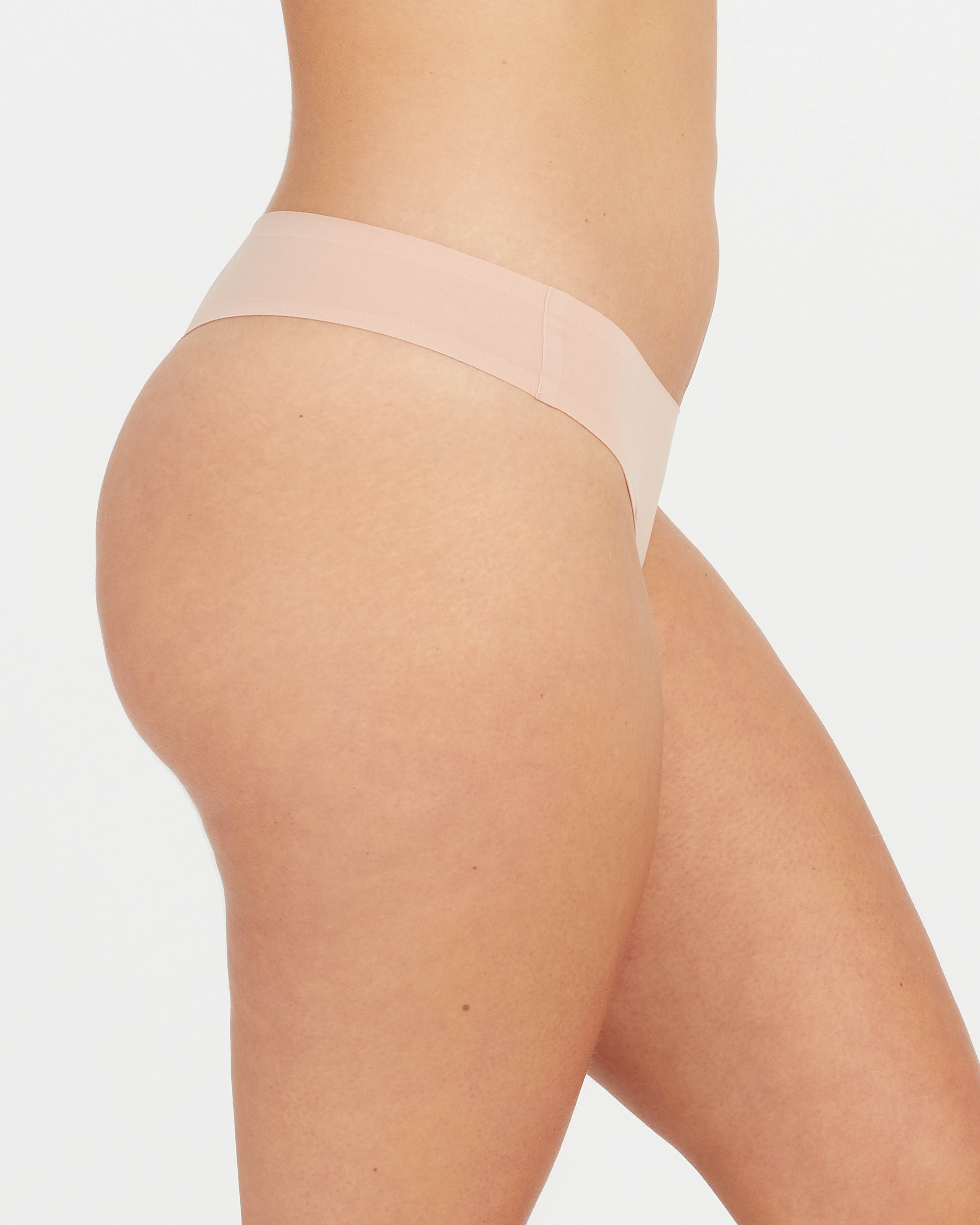 Fit-to-You Superlight Smoothing Thong – Spanx