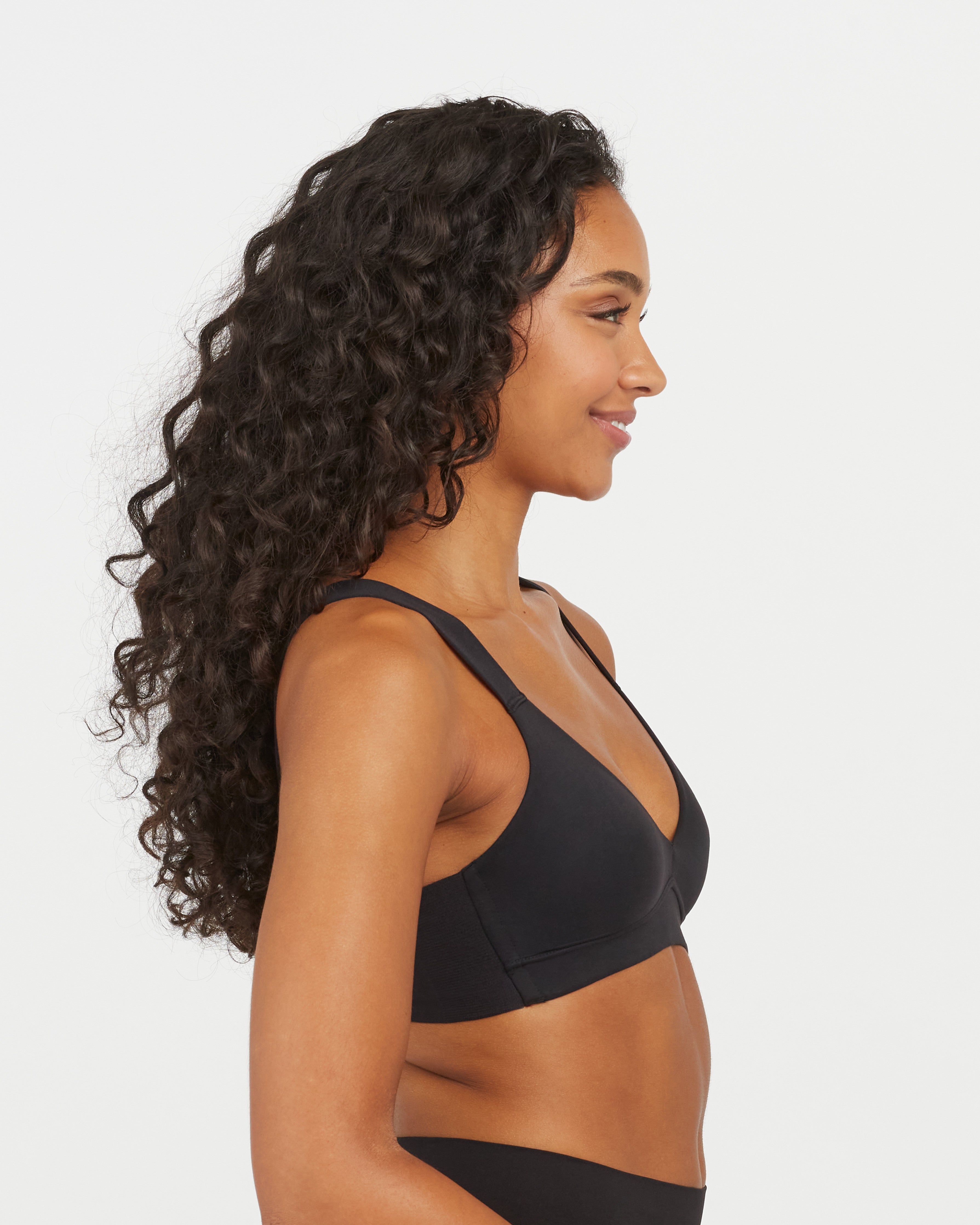 Spanx Spotlight On Lace Soft-cup Convertible Bralette In Very Black