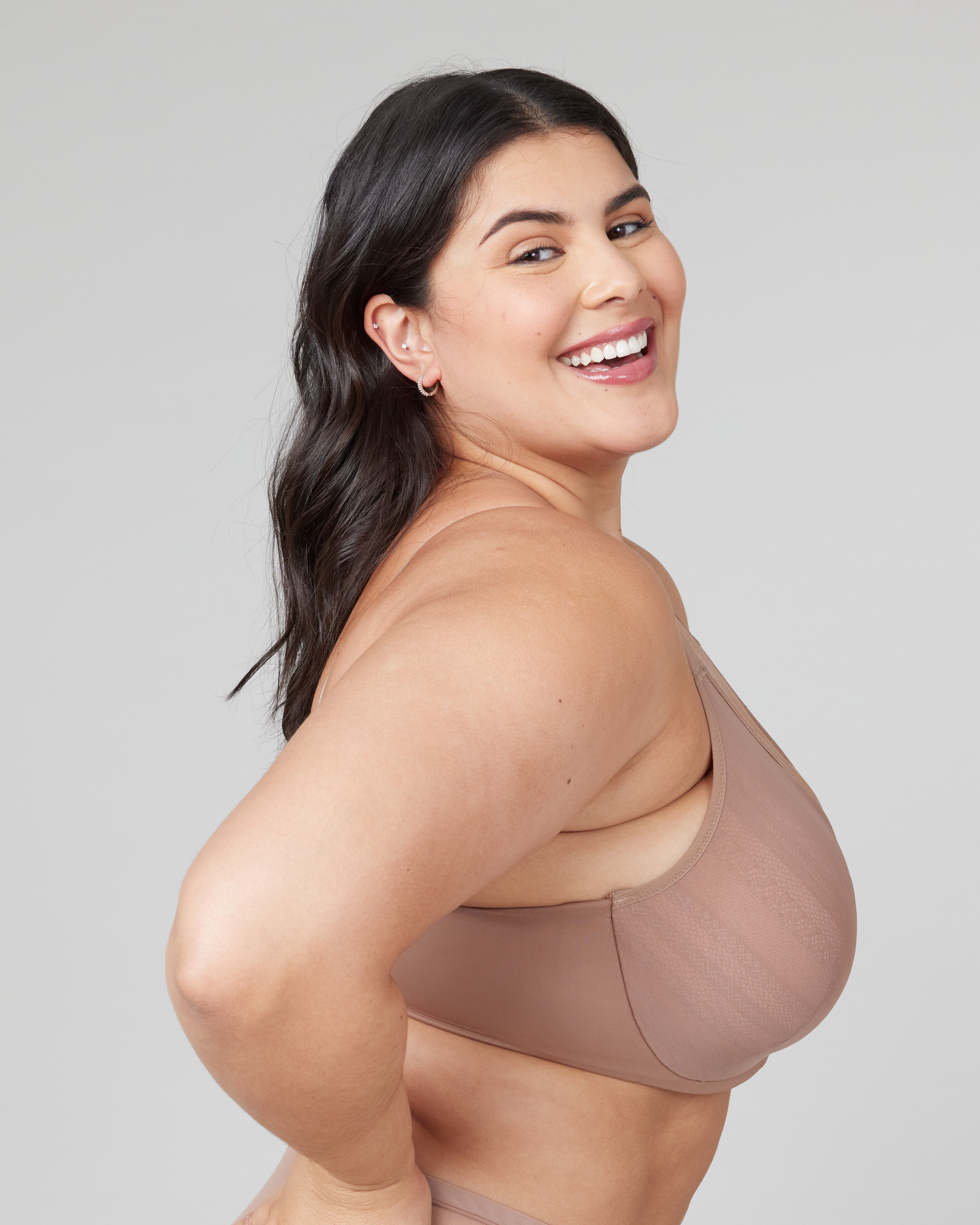 Plus Size Womens Seamless Minimizer Spanx Minimizer Bra With Underwire  Embroidery And Large Busts From Dou04, $16.3