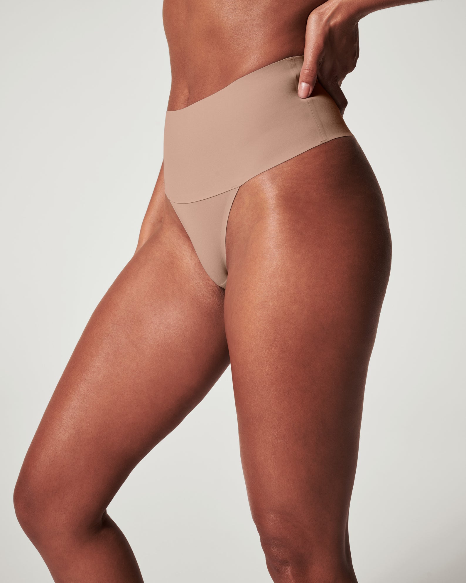 Invisiwear Mid-rise Thong Underwear In Pale Linen