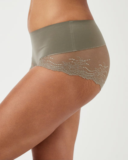 Undie-tectable® Lace Hi-Hipster Panty – Spanx