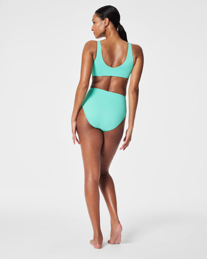 SPANX - Water you waiting for?! Try SPANX Swim! Truly Terah looking chic in  our Classic Swim Brief & Mesh Panel Sports Bra? 👙💦#Spanx #SpanxStyle # Swimwear