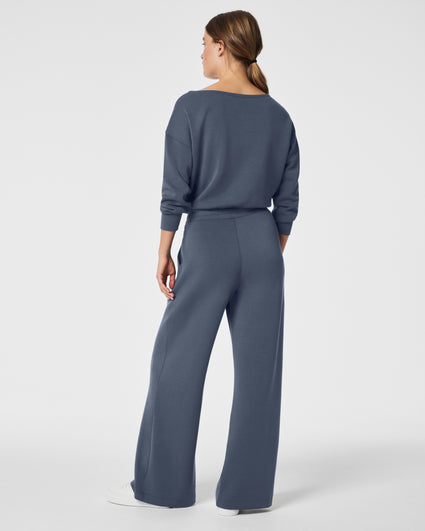 The best jumpsuit by @spanx Shop with the link in my bio! #spanx #jump