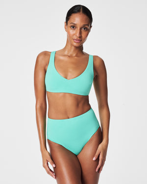 Good news, @Spanx is back with new swim this year! Remember how much I  loved (and you loved!) their swim last year? They've added a pique