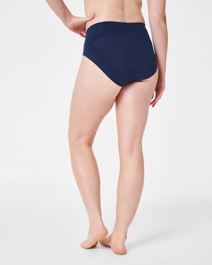 Replying to @kittyy_angel3 These underwear from @spanx are chef's kiss, spanx  muffin top