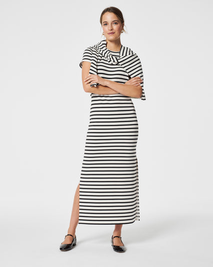 SPANX on X: Minimum effort, (Maxi)mum style. Our new AirEssentials Maxi T- shirt Dress combines comfort and style so you can create a look for any  occasion. Shop now  #SPANX #MaxiDress #OOTD #