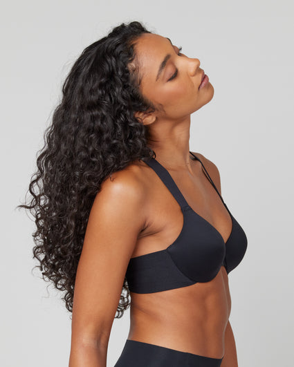 White/ Black Sports Bra with Closed Back – WillowLaneClothing