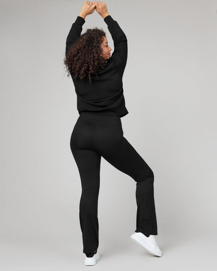 SPANX - Booty Boost Flare Yoga Pant- Very Black – Flutter