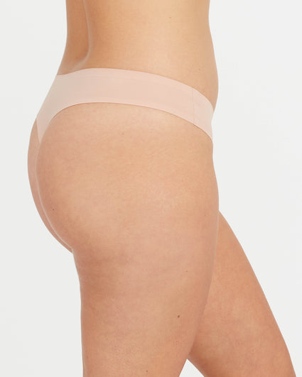 Fit-to-You Superlight Smoothing Thong
